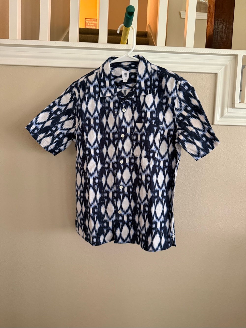Boys Gap Kids Navy and White Short-Sleeve Button-Up Camp Shirt (NWT) - Size XL